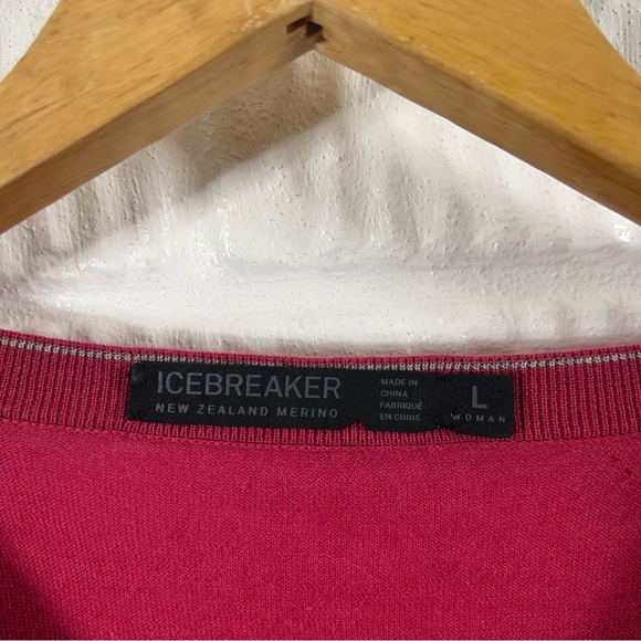 Icebreaker Merino Shearer V Neck Sweater Pink Large - Picture 5 of 5